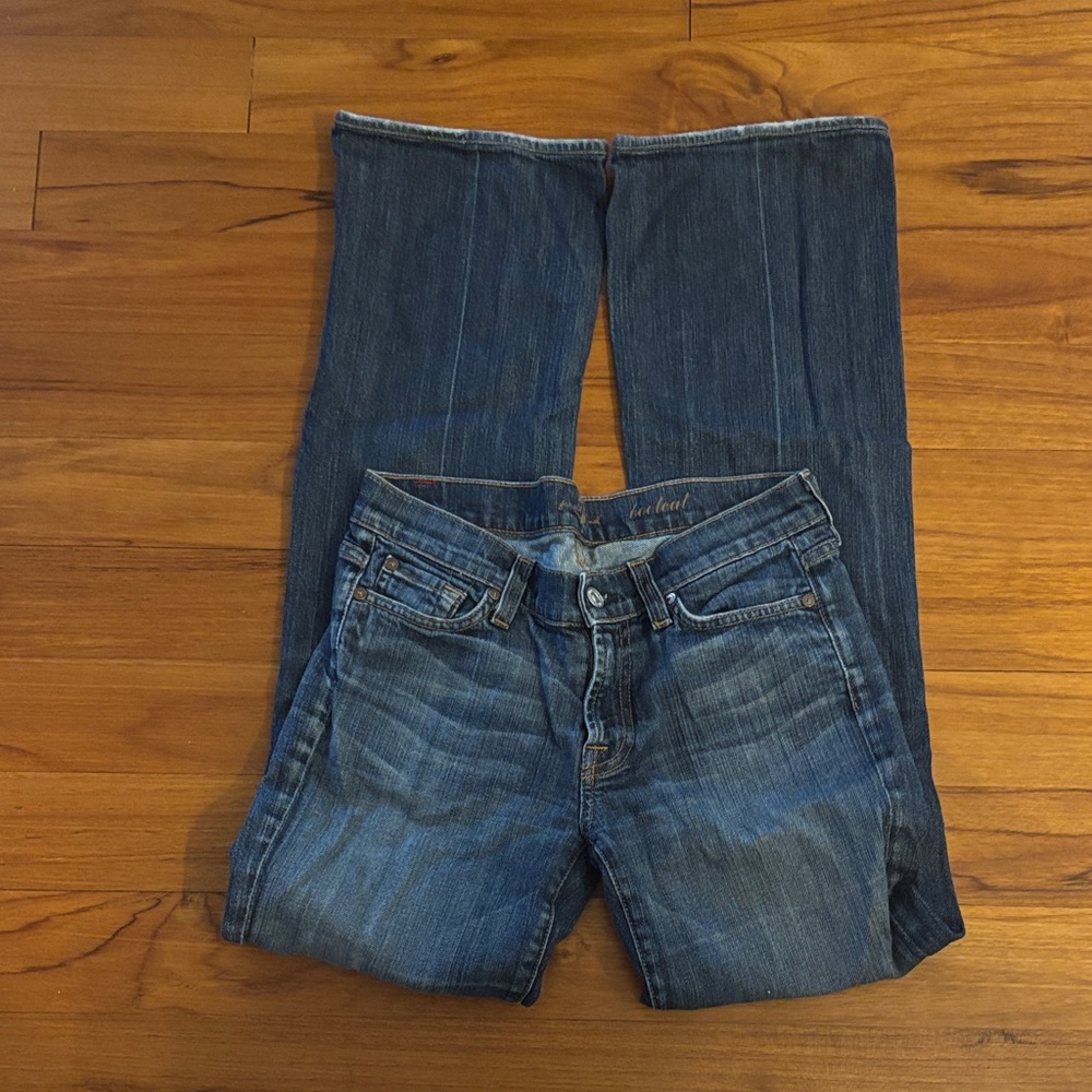 Bootcut 7 For All Mankind Blue Denim Jeans. Size 27